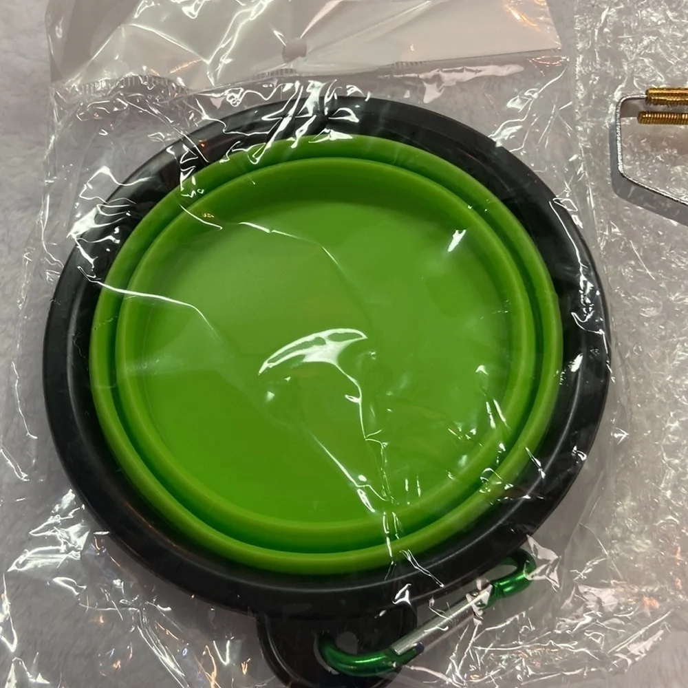 Travel Silicone Collapsable Pet Bowl & Carpet Scraper NWOT